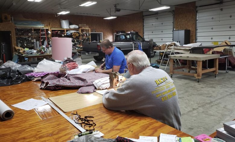 Pandangan Saat Membuat Pakaian di Pabrik Amerika